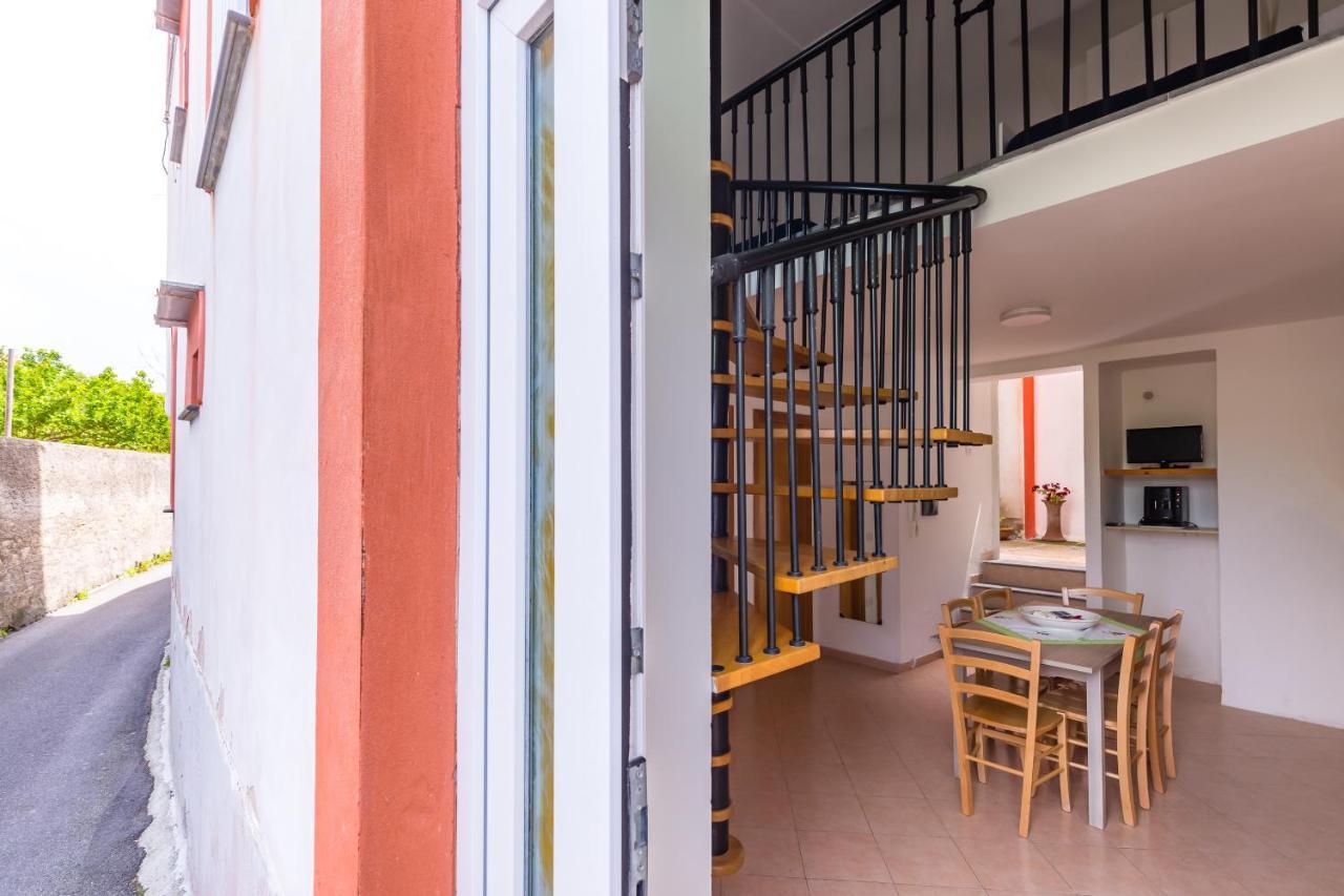 La Terrazza Sul Giardino Apartment Procida Ngoại thất bức ảnh