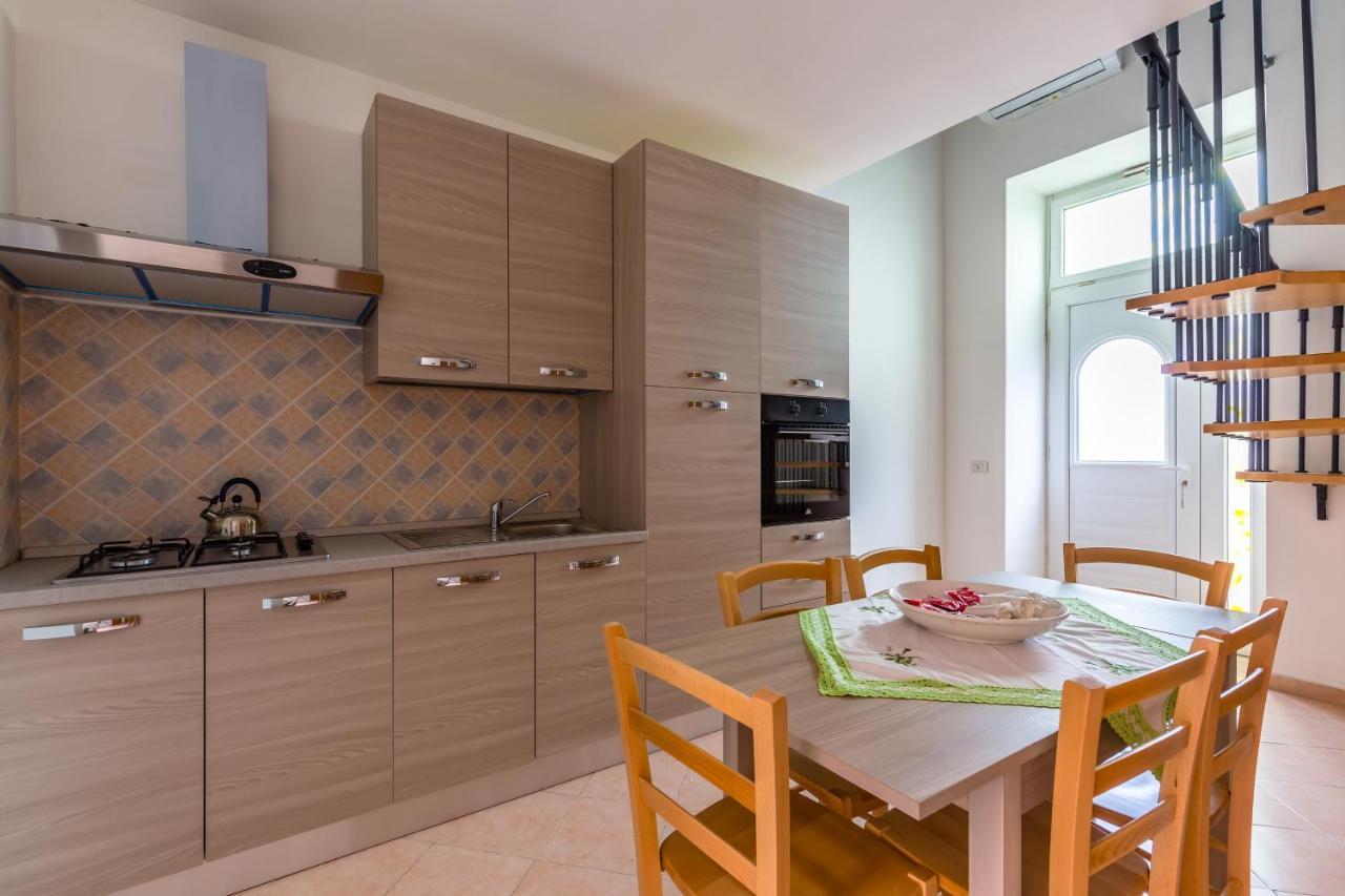 La Terrazza Sul Giardino Apartment Procida Ngoại thất bức ảnh